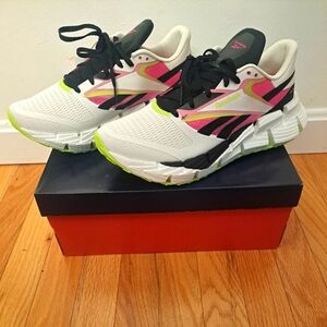 Reebok NWT Women's FloadZig 1 size 10